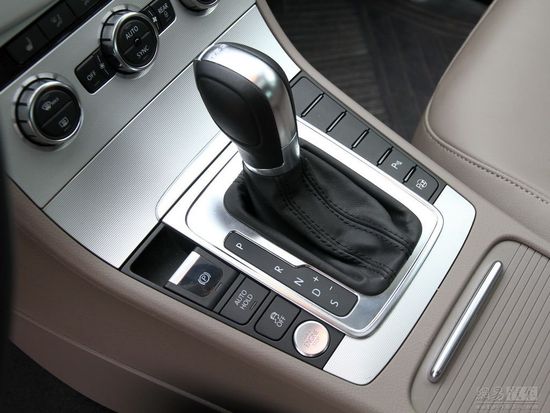 һ-~v 2012 2.0TSI DSG
