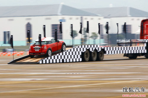 MINI COUPE  yu DƬ