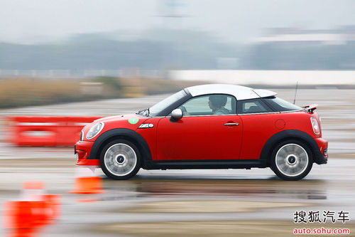 MINI COUPE  yu DƬ