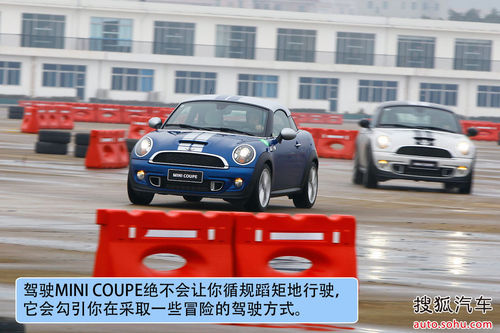 MINI COUPE  D DƬ