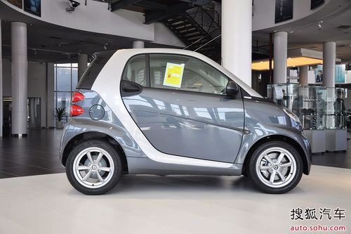 smart fortwo (sh) ^ DƬ