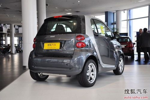 smart fortwo (sh) ^ DƬ