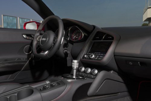 2014奧迪R8正式上市 V10版售價105萬元