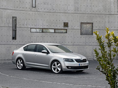 <A href=../../auto/Yiqi_VW/gaoerfu.html TARGET=_blank><u><font color=#0000FF><A href=../../auto/VW/gaoerfu.html TARGET=_blank><u><font color=#0000FF>ߠ</font></u></a></font></u></a>GTI ˹_(d)JvRS