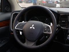 Tײ Ŀ25f(g)SUV܇]