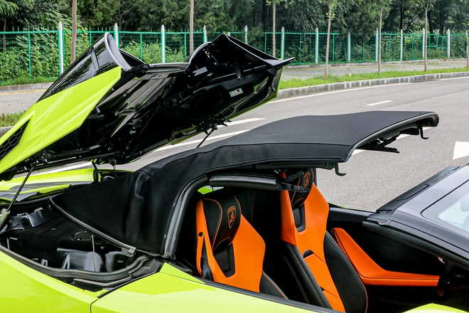 玩帥不玩快 市區試駕蘭博基尼Huracán EVO RWD Spyder