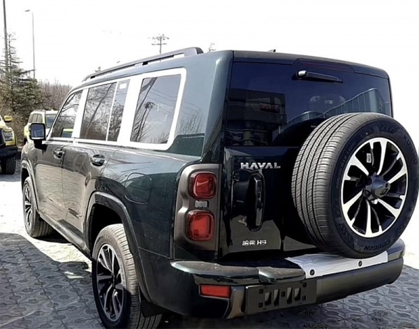 全新哈弗H9實車圖曝光 搭載2.0T汽油及2.4T柴油