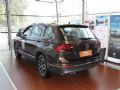;^L 2017  330TSI ԄӃm_D5
